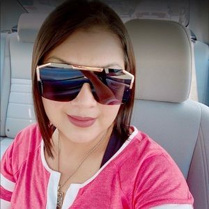 NWT Square Flat Top Shield Sunglasses One Piece Frameless, NEVER USED IN CASE